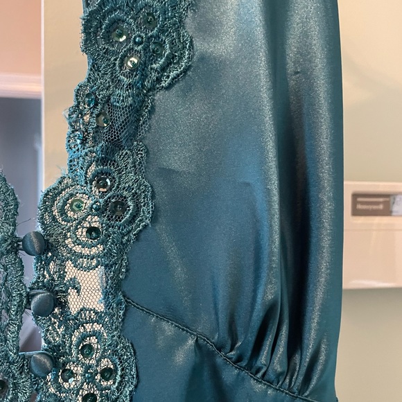 SLIP DRESS Beautiful! - Picture 3 of 9